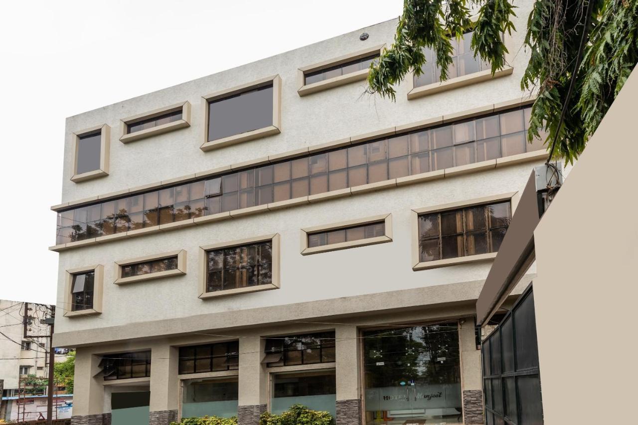 Capital O 47403 Hotel Manjeet Бопал Екстериор снимка